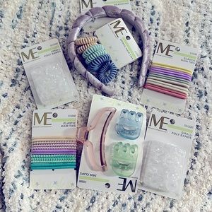 Set of 7 hair accessories ME Modern Expressions scrunchie bands ties cli…